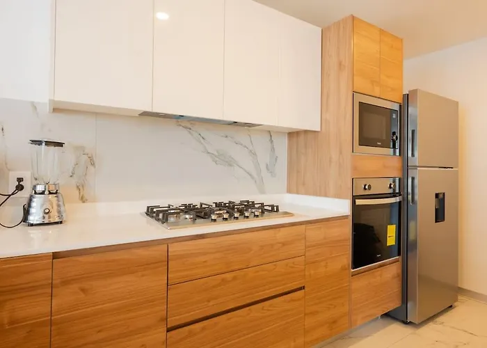 Designer Loft With Insane Amenities Gym Cine