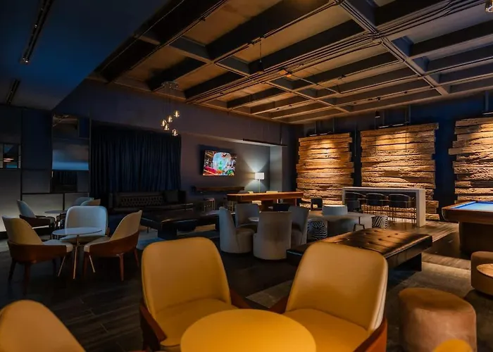 Designer Loft With Insane Amenities Gym Cine *