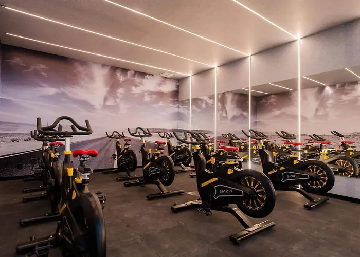 Designer Loft With Insane Amenities Gym Cine *